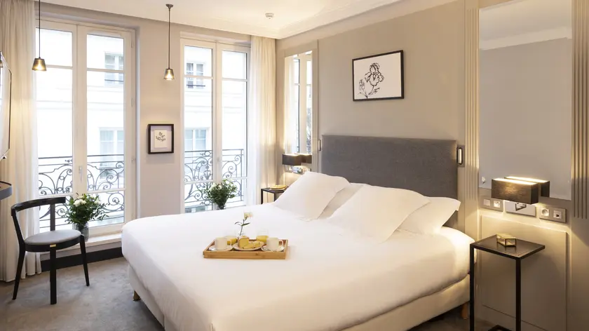 Bed in hotelkamer